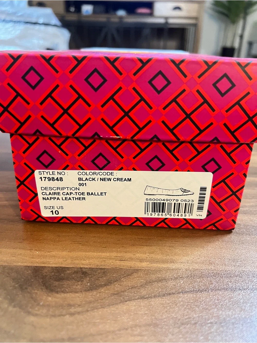 Tory Burch cream silhouette dust
